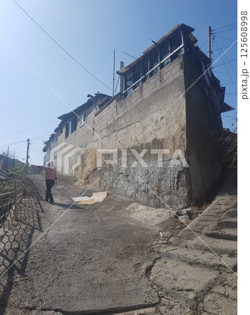 demolished house before reconstruction demolished house before reconstruction 125608998