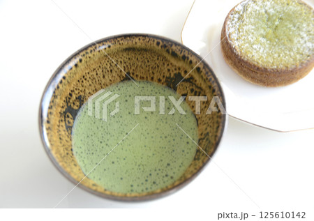 抹茶と抹茶の菓子・和のイメージ 125610142