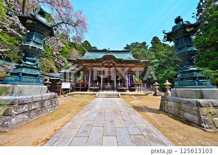金華山の黄金山神社 125613103