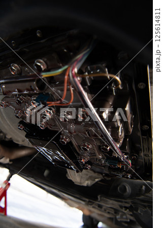 CVTフルードの交換イメージの縦写真 125614811