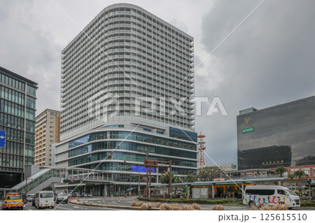 March 24 2025 Modern Urban Building with Busy Street in Commercial Districtv, Japan March 24 2025 Modern Urban Building with Busy Street in Commercial Districtv, Japan 125615510