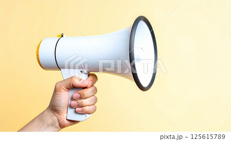 メガホンを持った手5 125615789