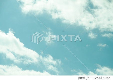 ファンシーな空をイメージした背景素材 ファンシーな空をイメージした背景素材 125618062