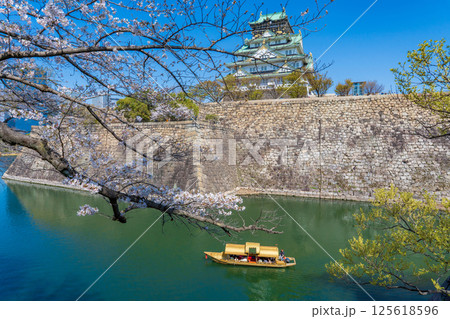 桜の季節委の大阪城と御座船 桜の季節委の大阪城と御座船 125618596