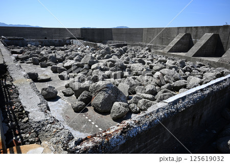 軍艦島　25mプール跡 125619032