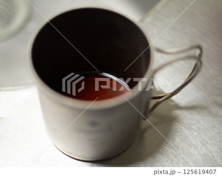 コーヒーカップに注がれたコーヒー 125619407