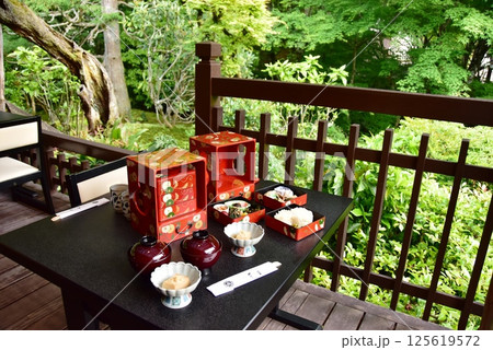 京都市　三千院門跡　大原温泉芹生（せりょう）のお弁当 125619572