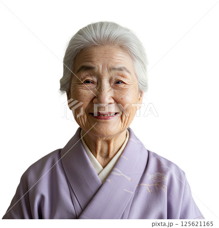 着物を着たシニア 125621165