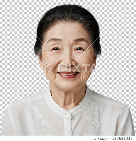 笑顔の高齢者 125621339