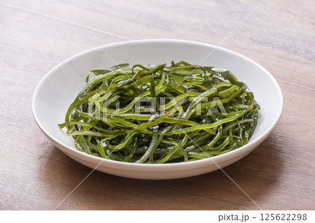 生めかぶ　生わかめ　健康食材　海藻類　イメージ素材 125622298