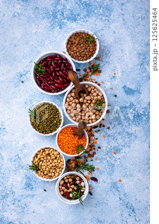 Beans, lentils, soybean, pea and chickpea Beans, lentils, soybean, pea and chickpea 125625464