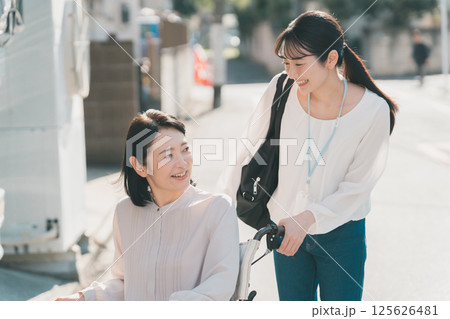 外出支援・ヘルパー同行サービス 125626481