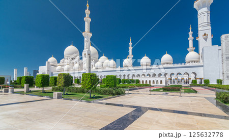 Sheikh Zayed Grand Mosque timelapse hyperlapse in Abu Dhabi, the capital city of United Arab Emirates 125632778