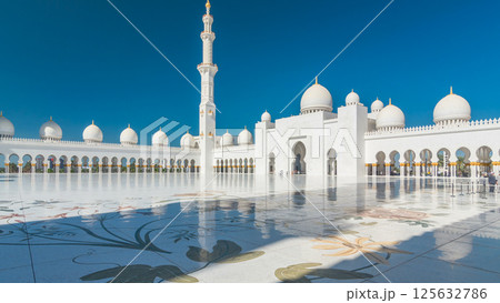 Sheikh Zayed Grand Mosque timelapse hyperlapse in Abu Dhabi, the capital city of United Arab Emirates 125632786
