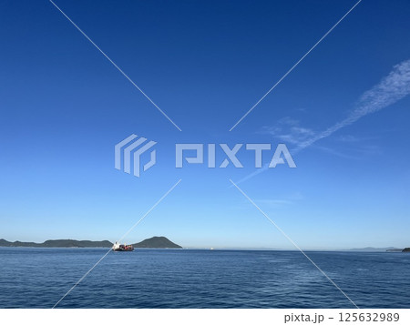海と空と島 125632989