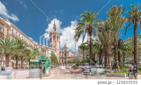 Panoramic timelapse hyperlapse of Plaza de la Reina in Valencia, Spain. 125633535