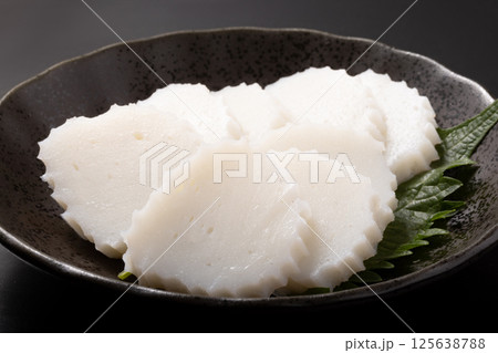 ［愛媛県産］簀巻き（すまき）かまぼこ 125638788