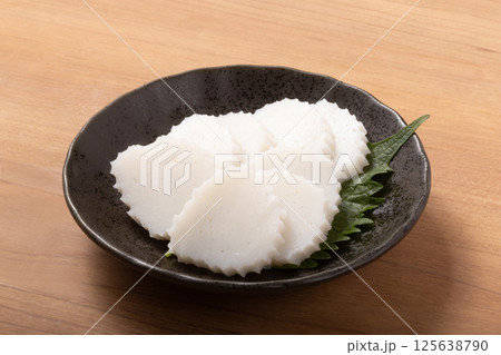 ［愛媛県産］簀巻き（すまき）かまぼこ 125638790