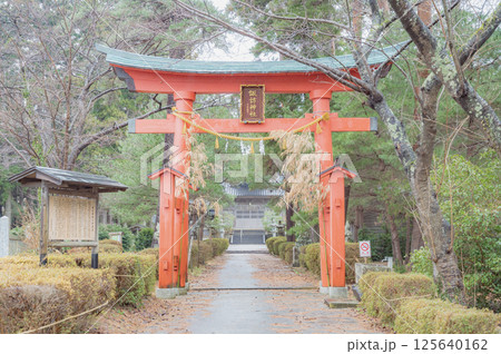 佐渡島 雨天の諏訪神社 佐渡島 雨天の諏訪神社 125640162