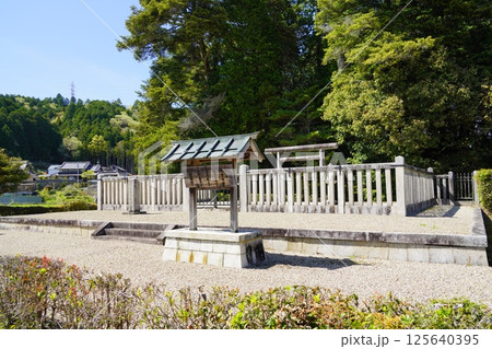 奈良市日笠町の光仁天皇陵 125640395