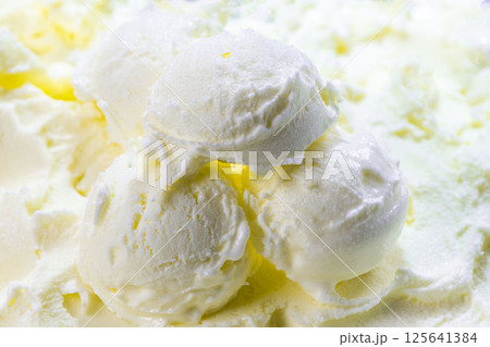 バニラアイス 125641384
