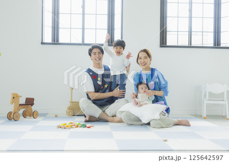 保育所と保育士　　 125642597