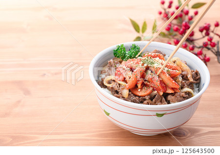 ナポリタン牛丼 （ 洋風牛丼 ） 125643500