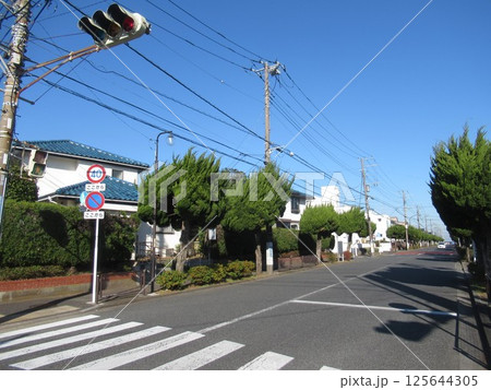馬堀海岸駅付近 125644305