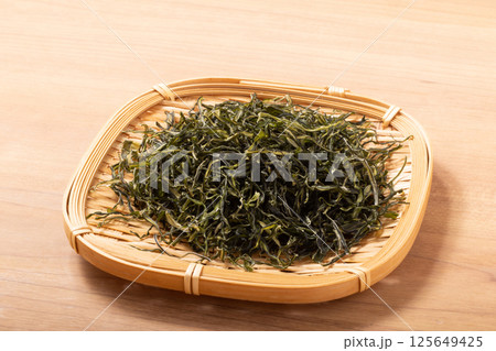 三陸産 茎わかめ 乾燥 三陸産 茎わかめ 乾燥 125649425