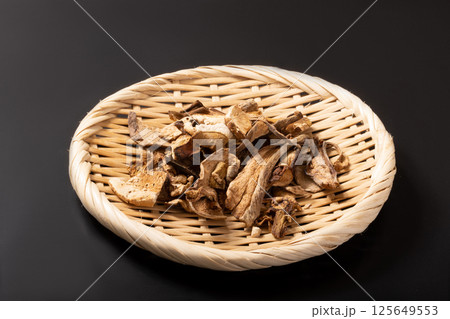 ［ルーマニア産］乾燥ポルチーニ茸 125649553