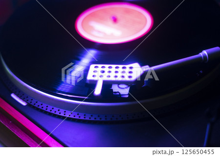Record player retro vintage music 125650455