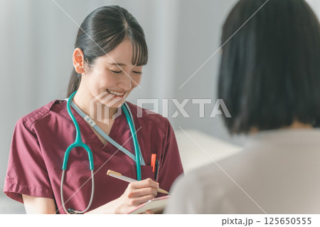 医療従事者　問診 125650555