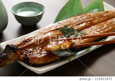 うなぎ蒲焼き うなぎ蒲焼き 125651971