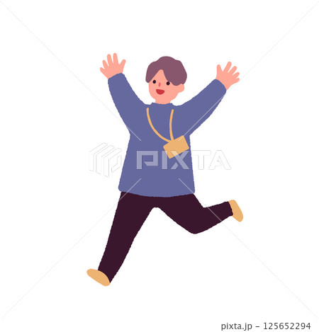 両手を挙げて走る男性 125652294