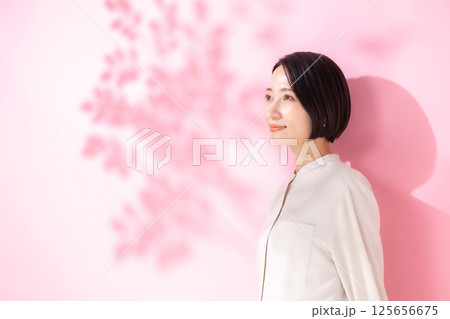 女性 ポートレート 女性 ポートレート 125656675