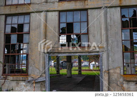 鉄道遺産　豊後の森機関庫 125658361