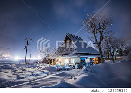 美山かやぶきの里の冬花火 125659355