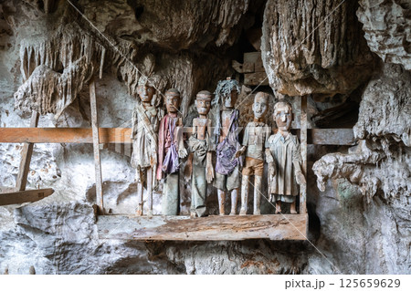 Tau Tau statues in a cave, Toraja, Sulawesi, Indonesia Tau Tau statues in a cave, Toraja, Sulawesi, Indonesia 125659629