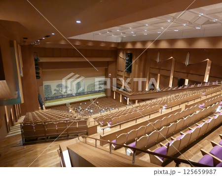 劇場内装の風景(下手奥から)、東京都大田区「太田区民ホール アプリコ」 劇場内装の風景(下手奥から)、東京都大田区「太田区民ホール アプリコ」 125659987