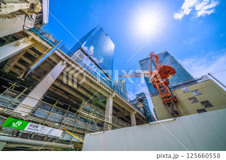 日本の東京都市景観5月西口…新たに設けられた渋谷駅西口の出入口新通路…奥は山手線ホーム 日本の東京都市景観5月西口…新たに設けられた渋谷駅西口の出入口新通路…奥は山手線ホーム 125660558