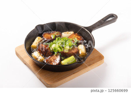 カツオのアヒージョ 125660699