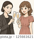 乾杯する若い女性 125661621