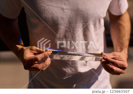 Exploring the world of Light and Color through the captivating process of Diffraction 125663507