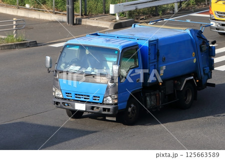 塵芥車(ゴミ収集車) 塵芥車(ゴミ収集車) 125663589