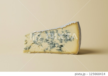 Discover creamy cheese with blue mold: delicious gourmet slice, perfect for any tasting plate 125668414