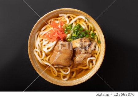 ［沖縄県］てびちそば 125668876