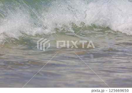 美しい砂浜と青い海 美しい砂浜と青い海 125669650