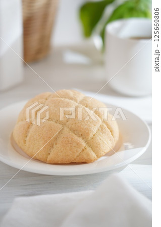 メロンパン 125669806