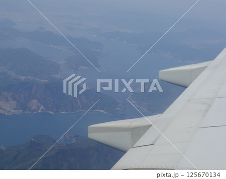 飛行機から見た風景 125670134