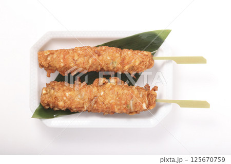 ピリ辛 けんちん棒(魚肉練製品) ピリ辛 けんちん棒(魚肉練製品) 125670759